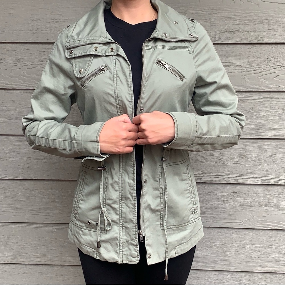 Studded Star Utility Jacket with Drawstring - Picture 2 of 12